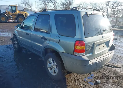 2005 Ford Escape Xlt from USA, damaged, VIN 1FMYU93185KA31942